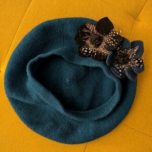 Elegant Teal Beret with Floral Accents